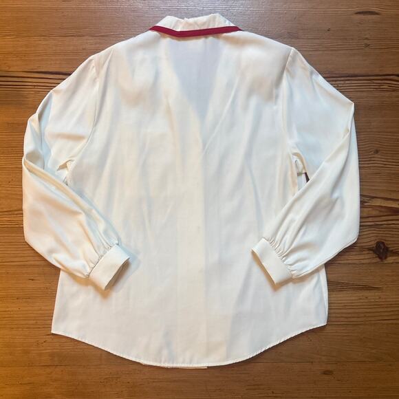 Southern Lady white long sleeve red trim and crest womens blouse SIZE 16 - Picture 5 of 5